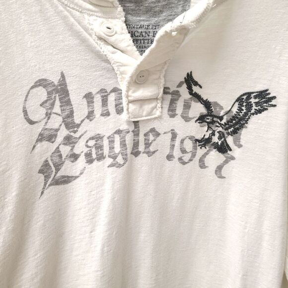American Eagle Men's Long Sleeved top size Large - Picture 2 of 4